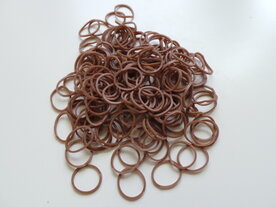 200 ELASTIEKJES RAINBOW / LOOM BANDS (bruin)